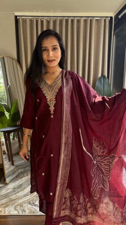 PURE HEAVY ROMAN SILK KURTI PANT SETS - View 7