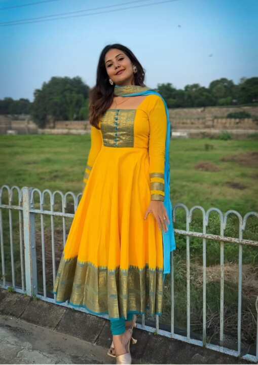 New Super Trendy Traditional Outfit - View 3
