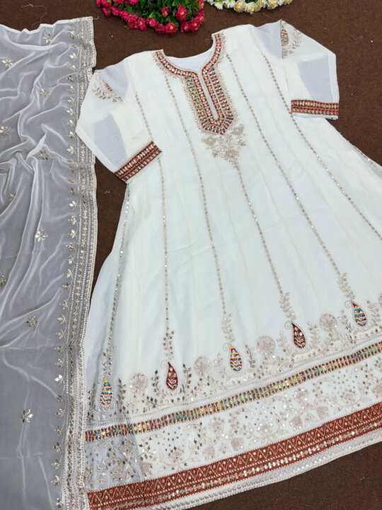 Party Wear Heavy Gown With Dupatta - View 12