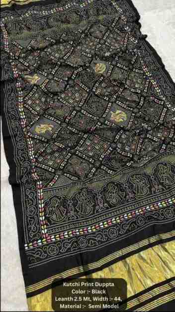 Kutchi Print Dupatta – Classic Black